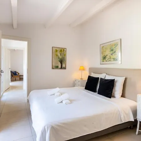 Salt & Sun Villa *