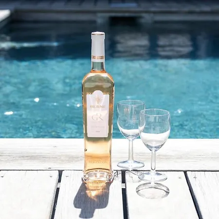 Villa Salt & Sun *